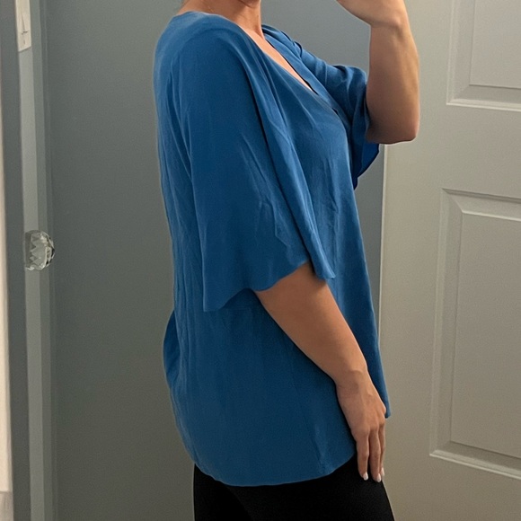 Ecru Royal Blue Short Sleeve Silk Blouse - Picture 4 of 7